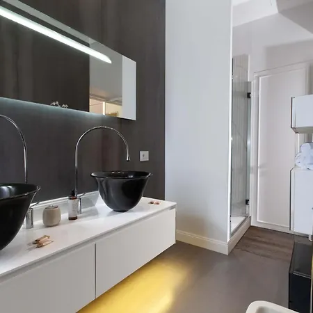 - Diamond De Luxe Apartament