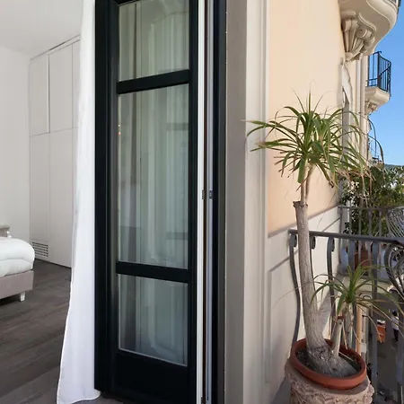 - Diamond De Luxe Apartament