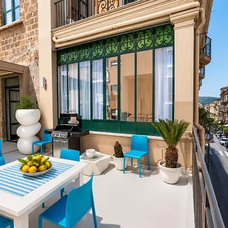 - Diamond De Luxe Apartament *